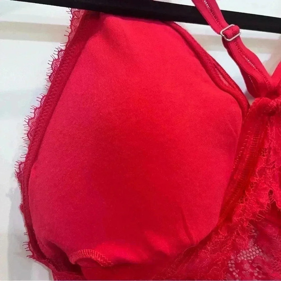 Aerie lace padded lined bra bralette criss cross straps triangle cutout detail - Picture 3 of 8